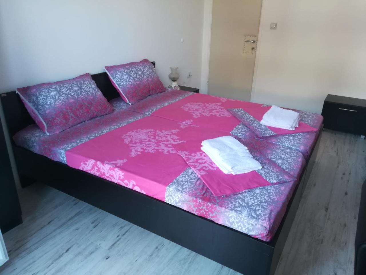 Mitic Apartmani 1 Ni Екстериор снимка